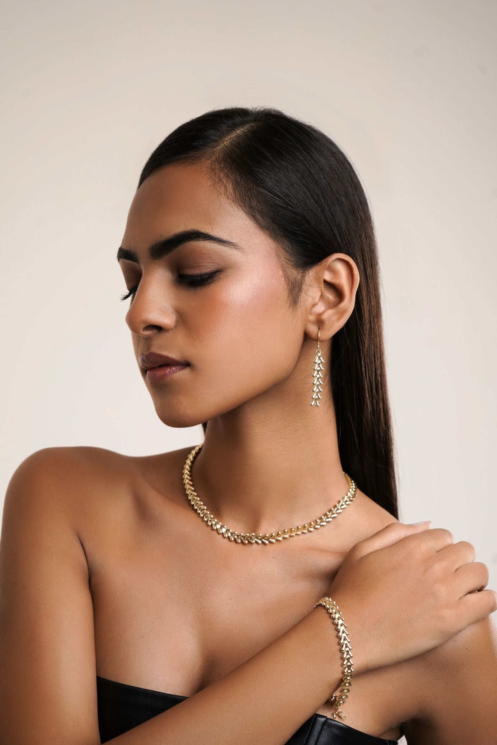 Majestic Regal Gold Chain Bracelet