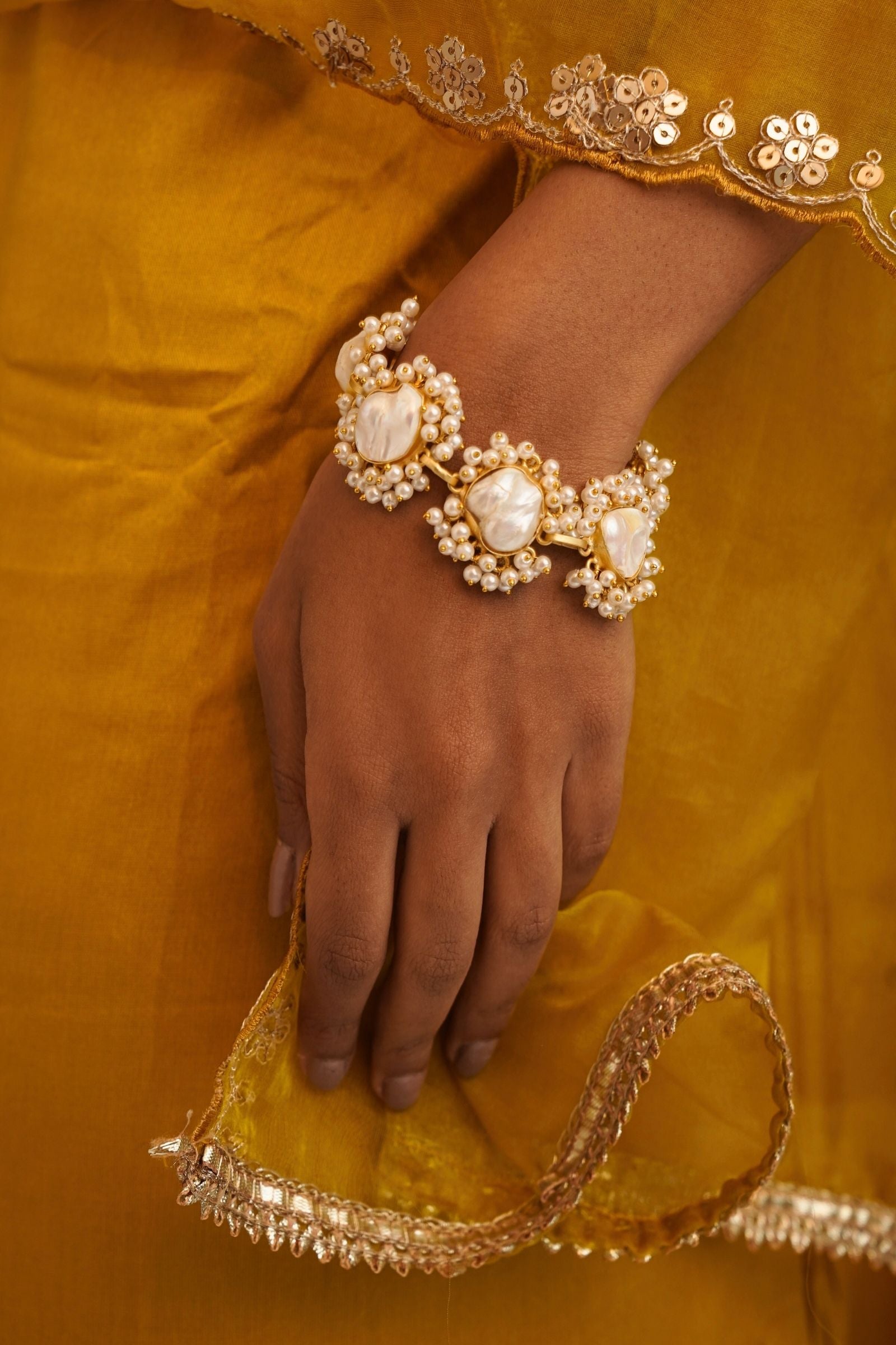 Gauhar Bracelet- Five Pearl