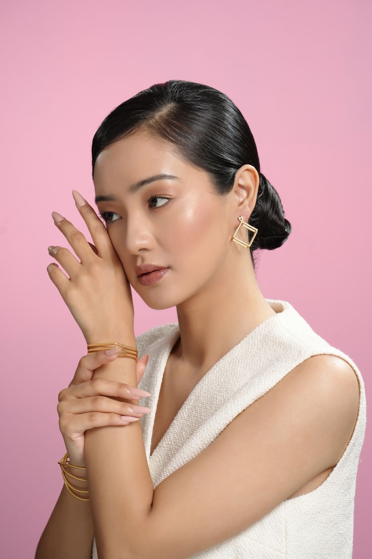 Sugar Cubes Double Sided Square 22K Hoops