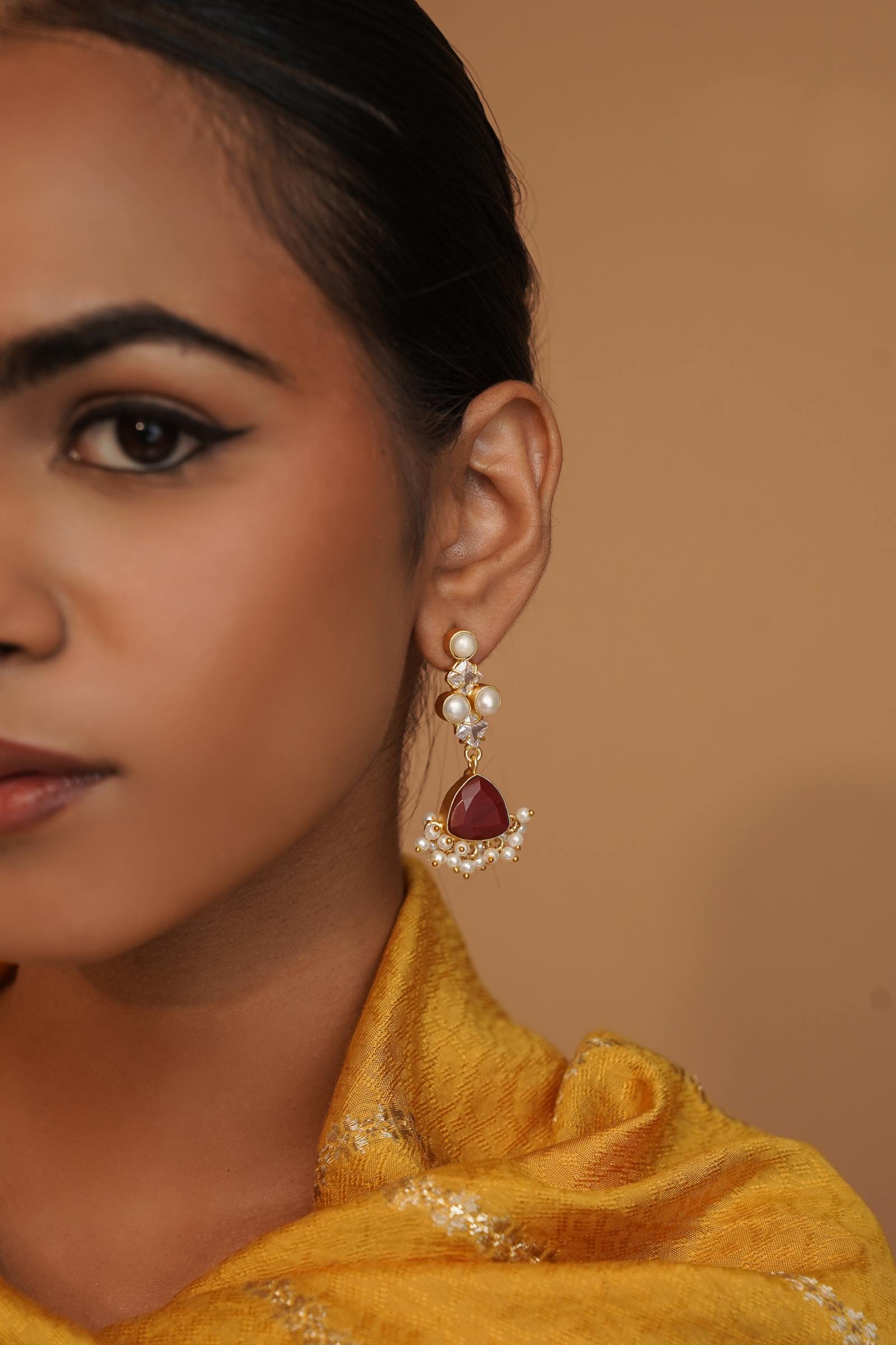 Gauhar Earring- Red Onyx