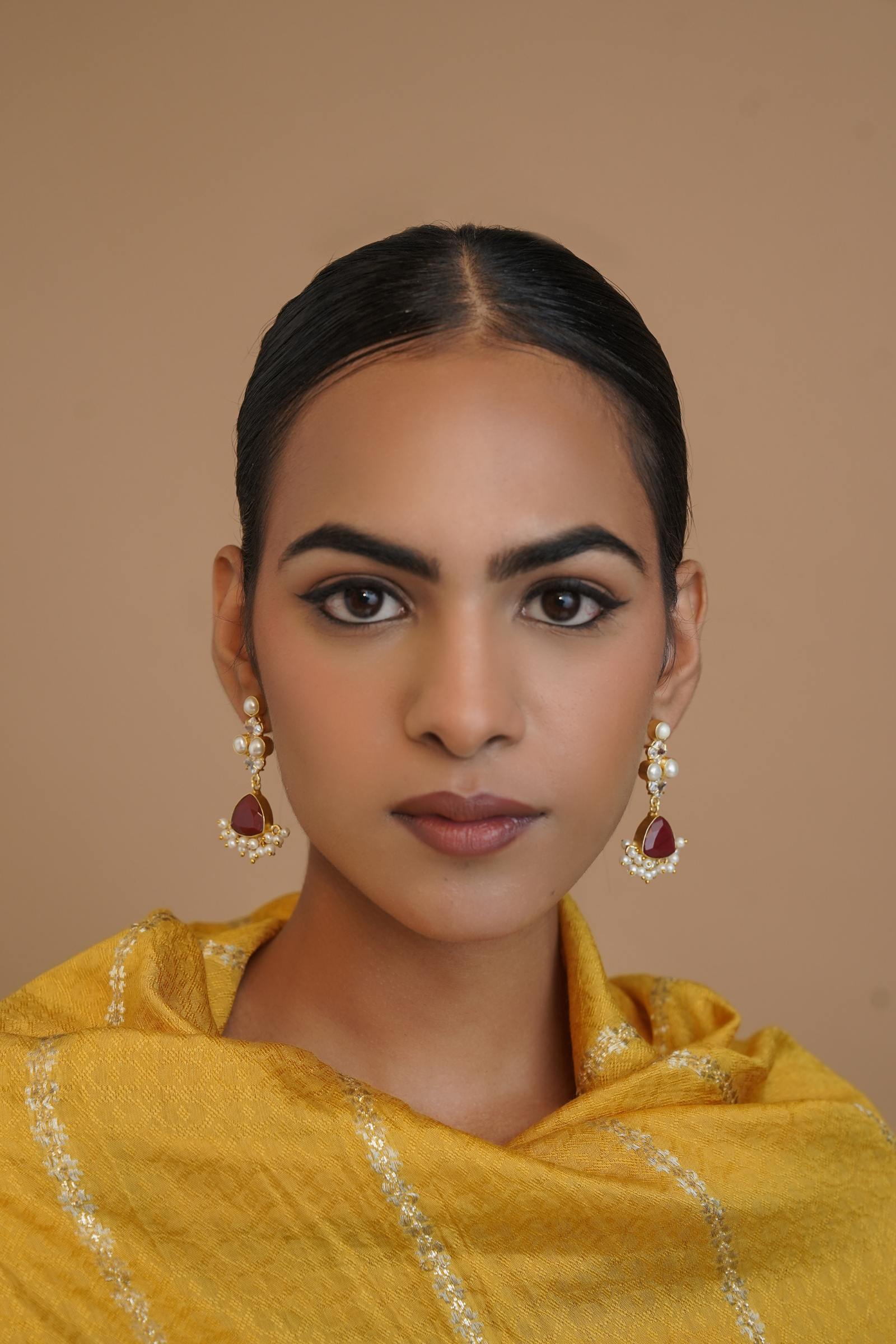 Gauhar Earring- Red Onyx