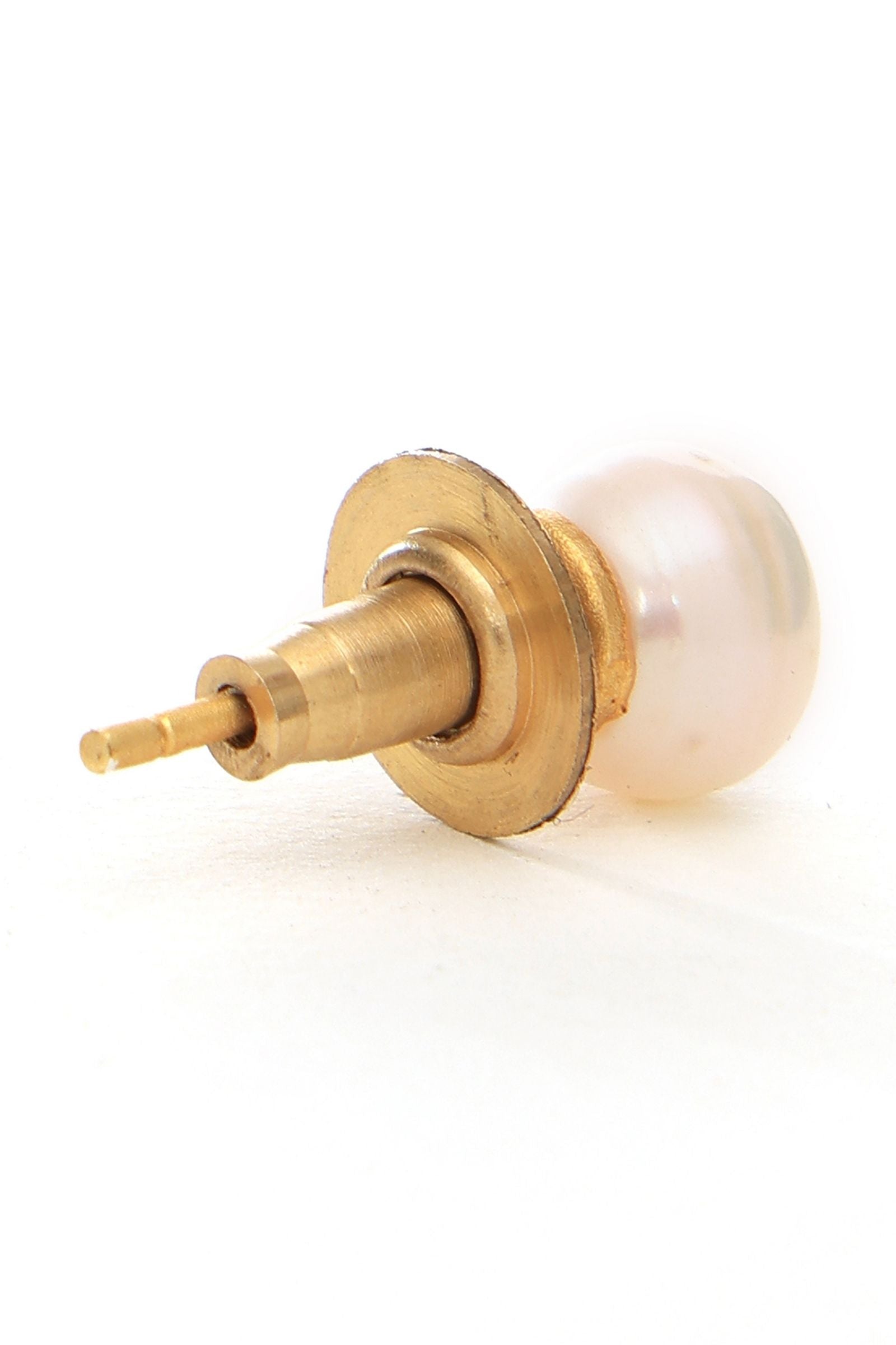 Classic Pearl Studs