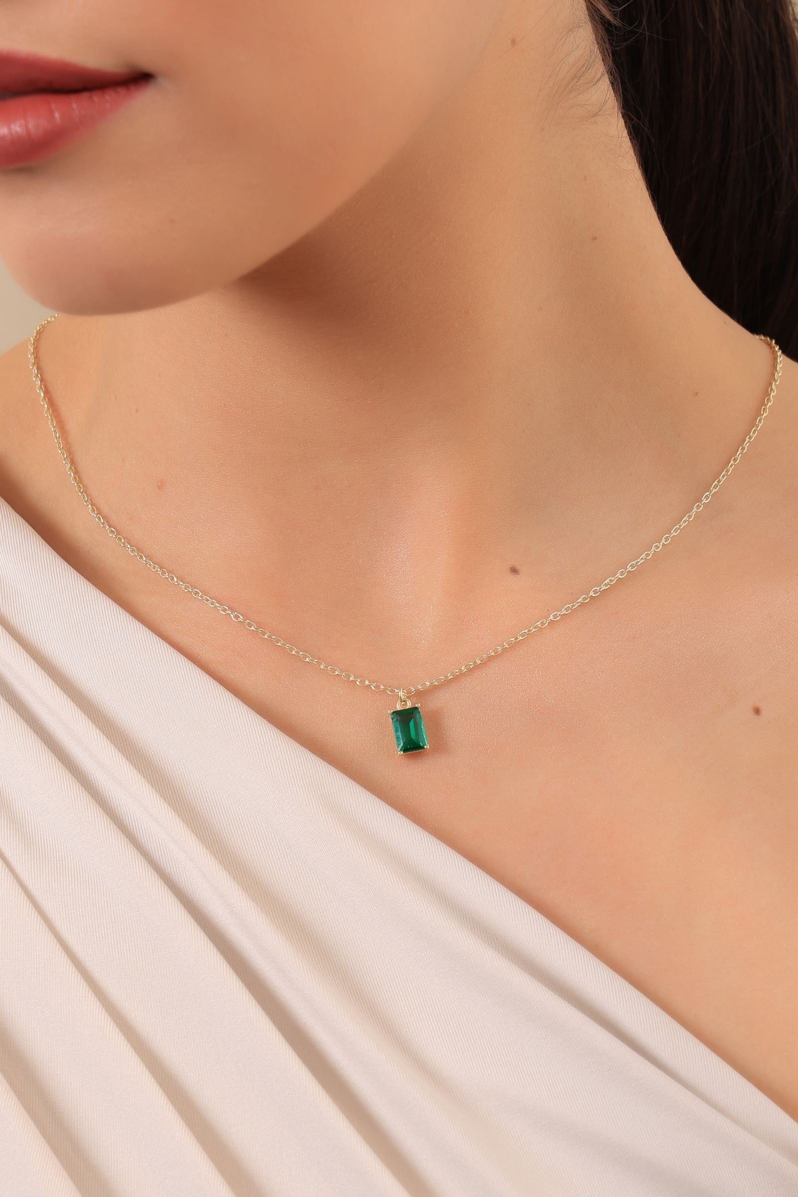 Emerald Pendant Necklace