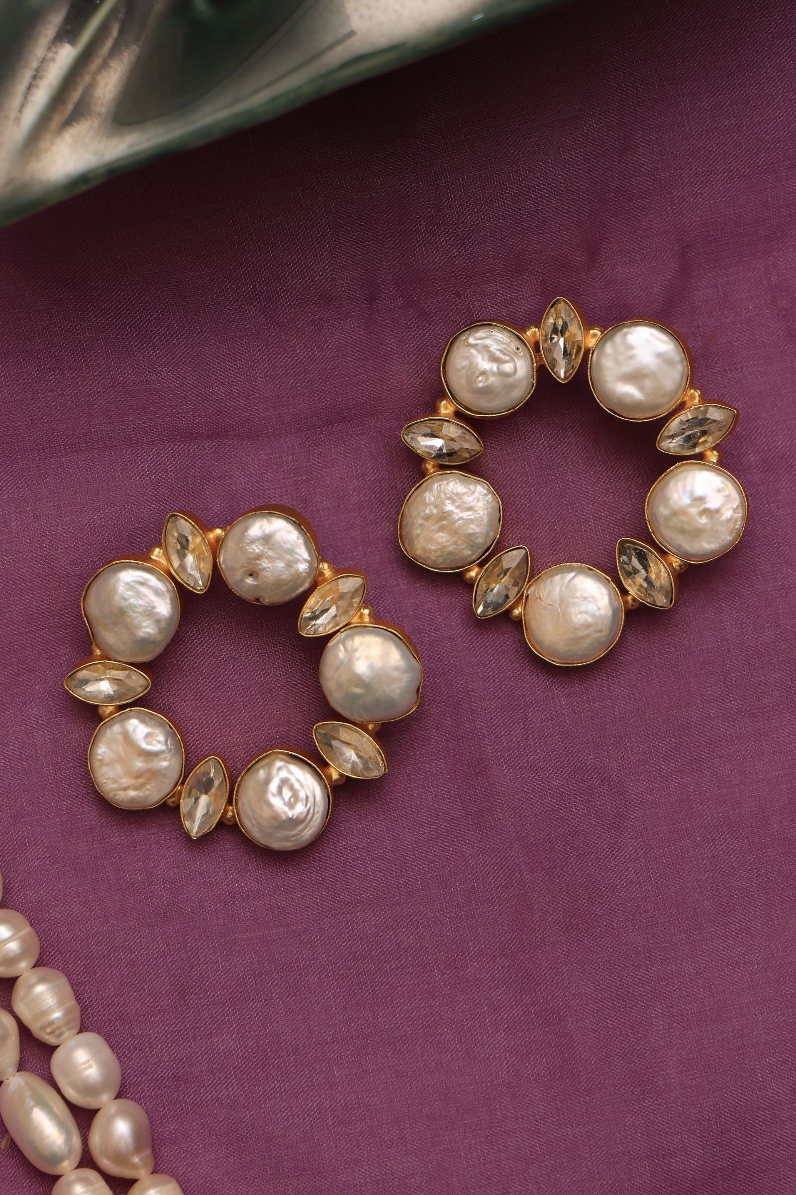 Pearl Statement Hoops