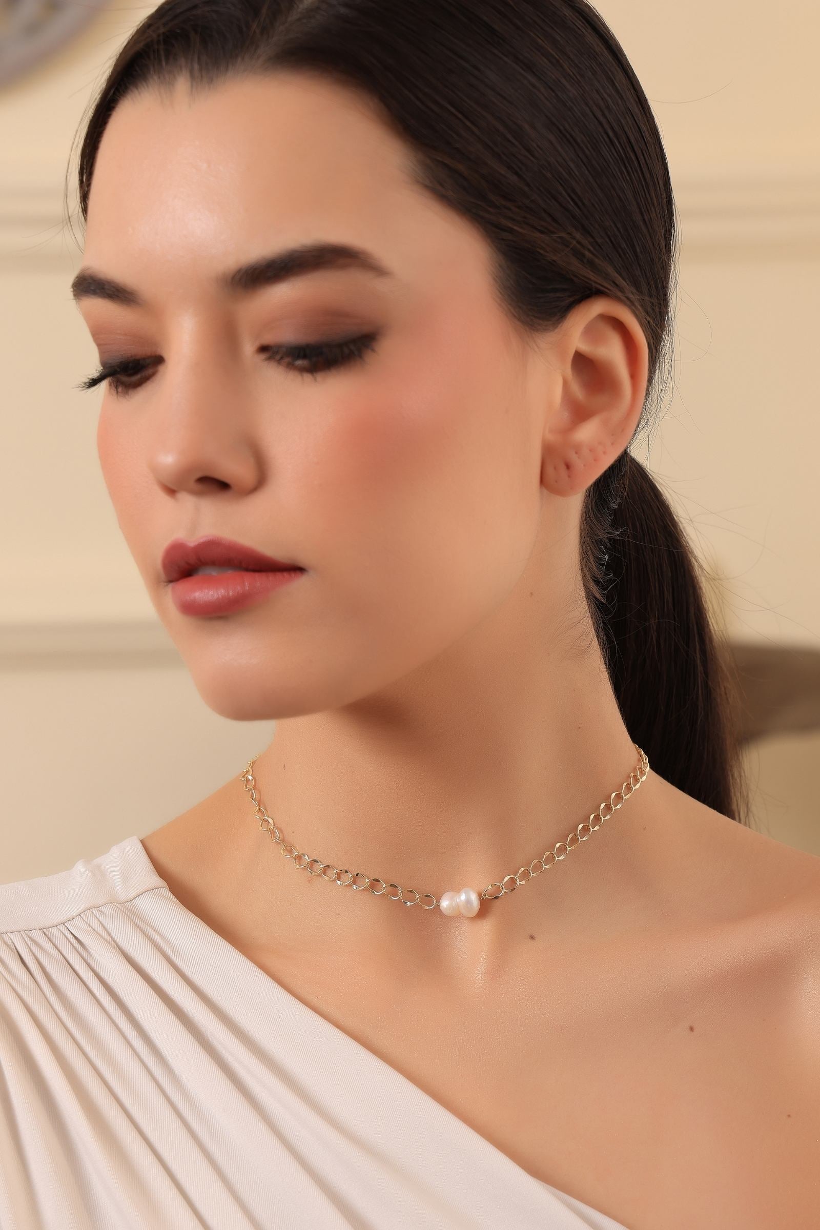 Pearl Chain Choker