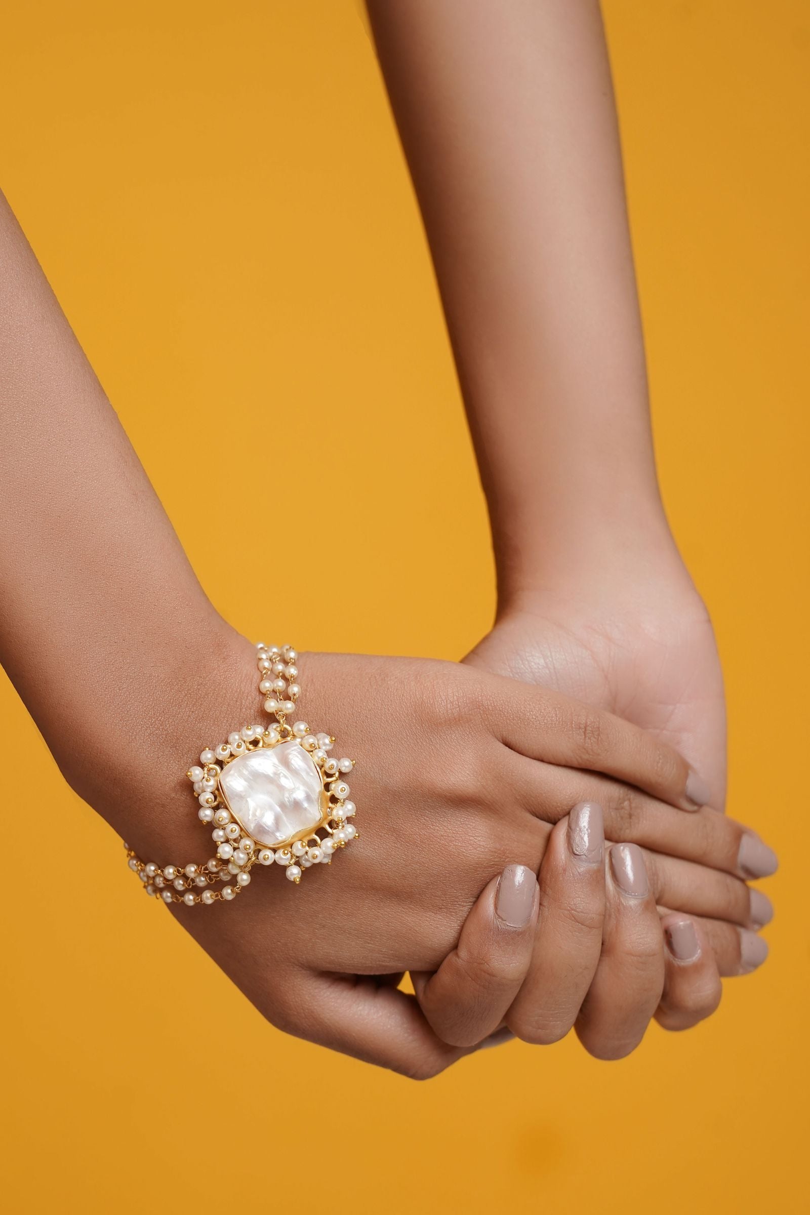 Gauhar Bracelet- Single Pearl