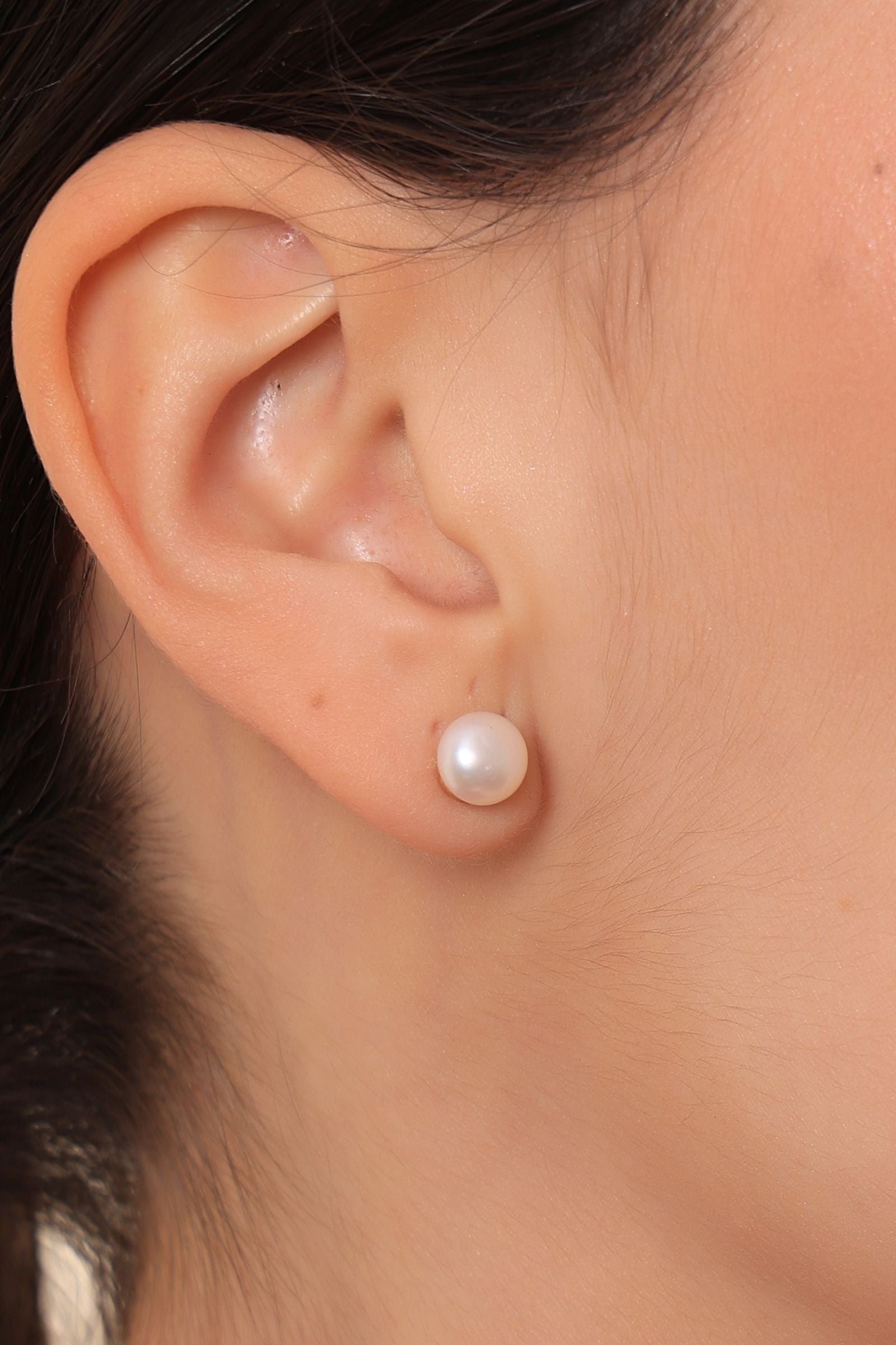 Classic Pearl Studs