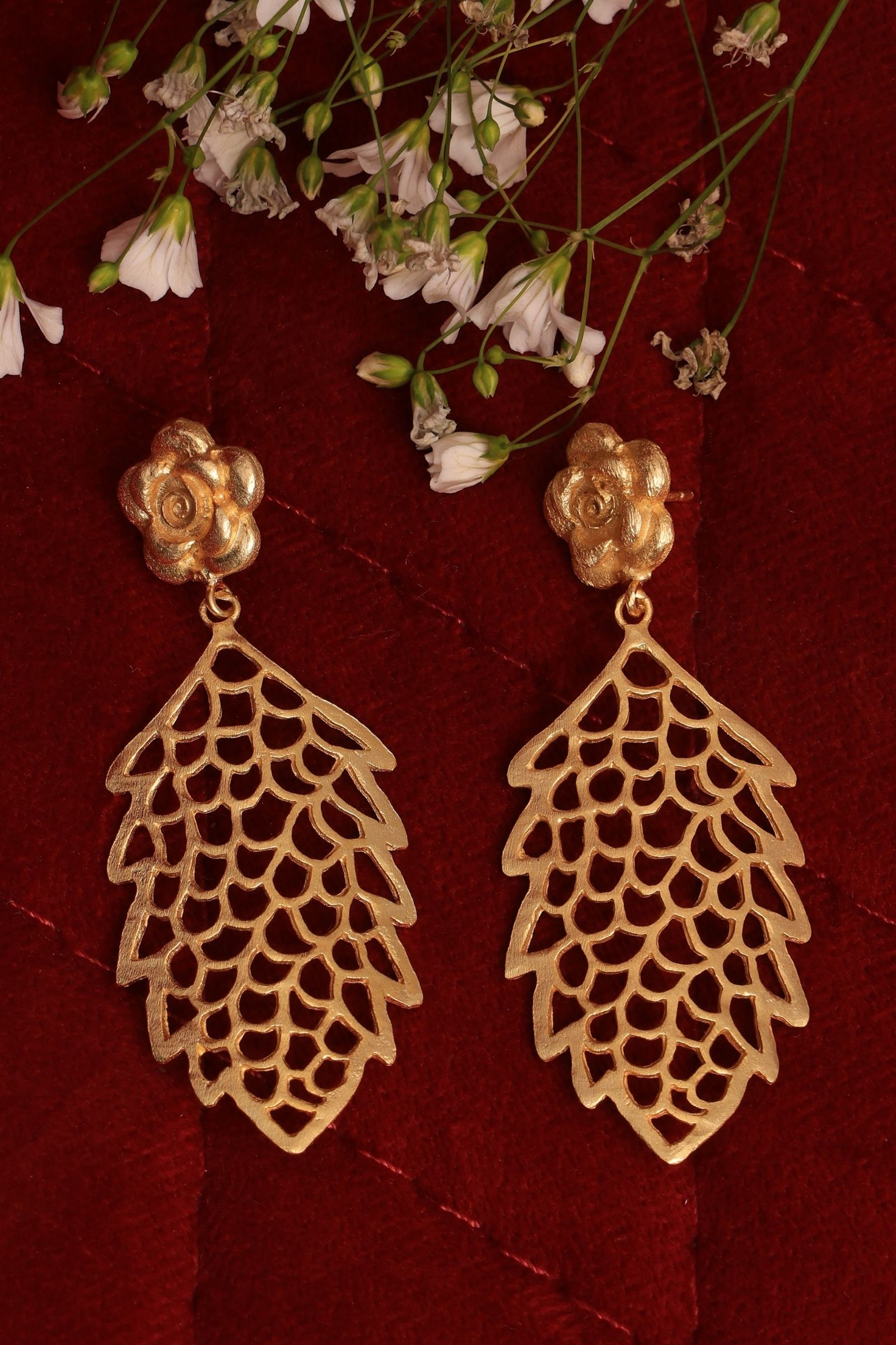 Gold Flower Jaali Earring