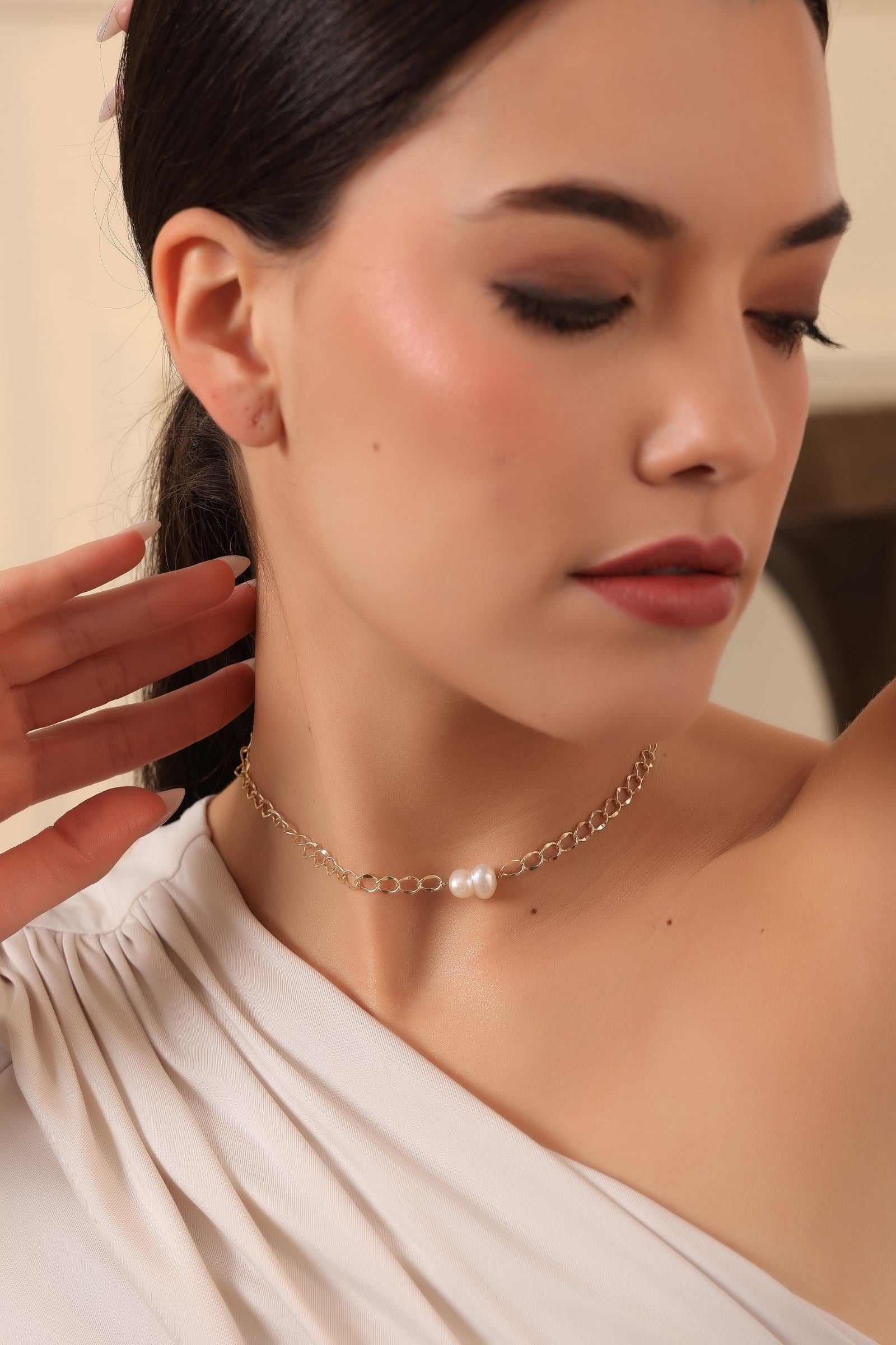 Pearl Chain Choker